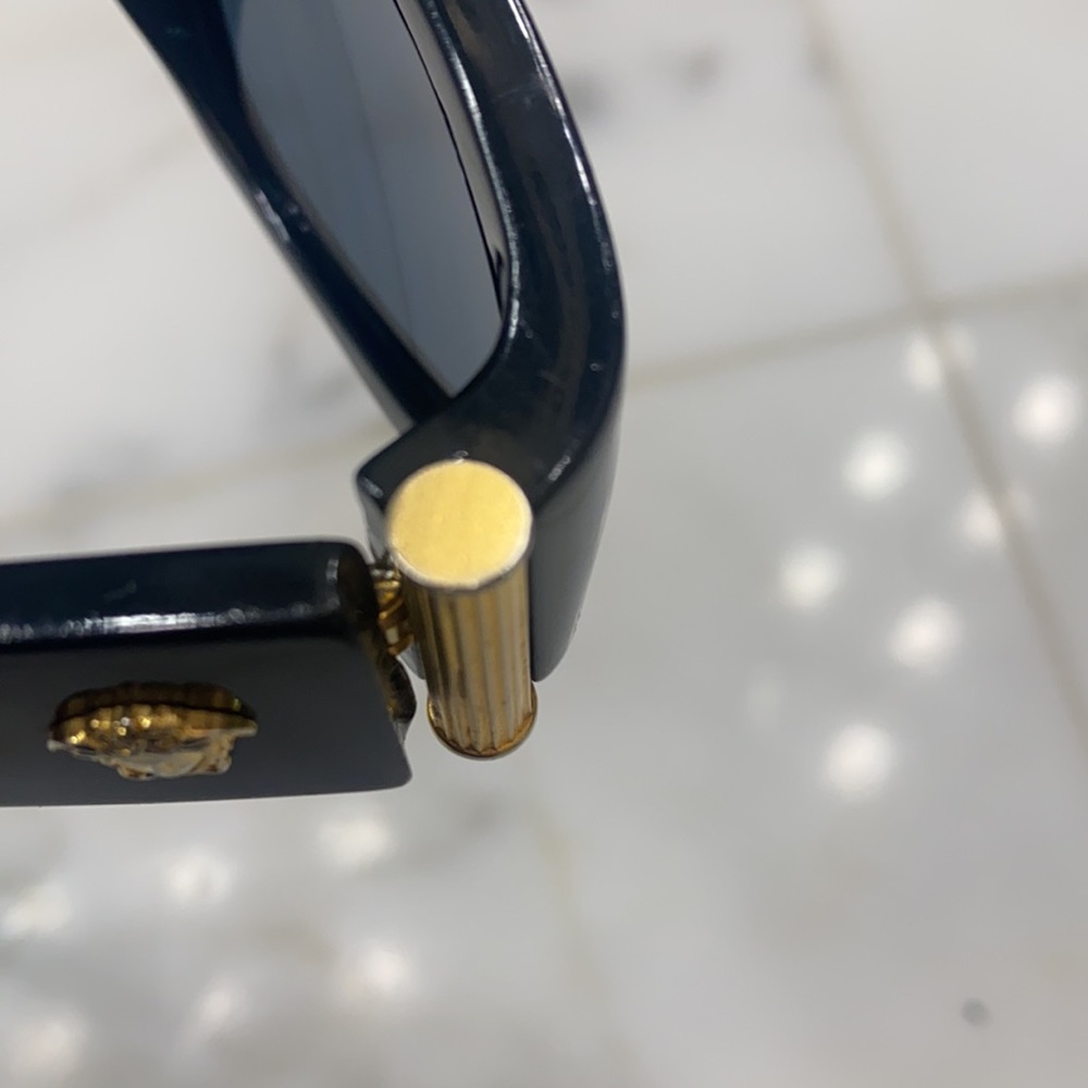 Versace Medusa Sunglasses AUTHENTIC VINTAGE RARE - Picture 7 of 11